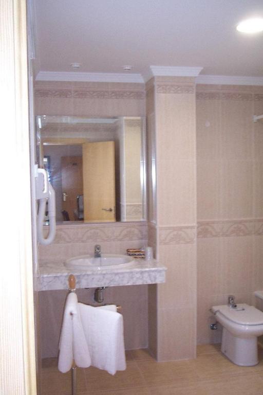 Hotel Tio Felipe كاربونيذاس الغرفة الصورة