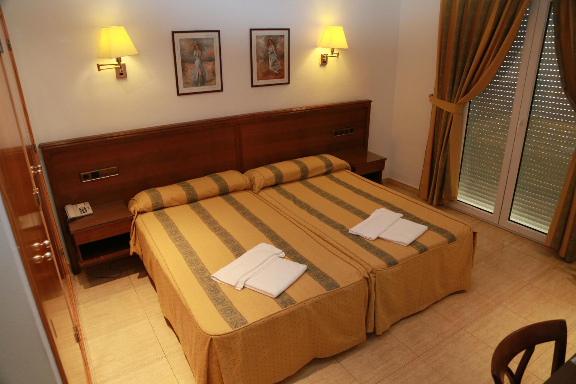 Hotel Tio Felipe كاربونيذاس الغرفة الصورة